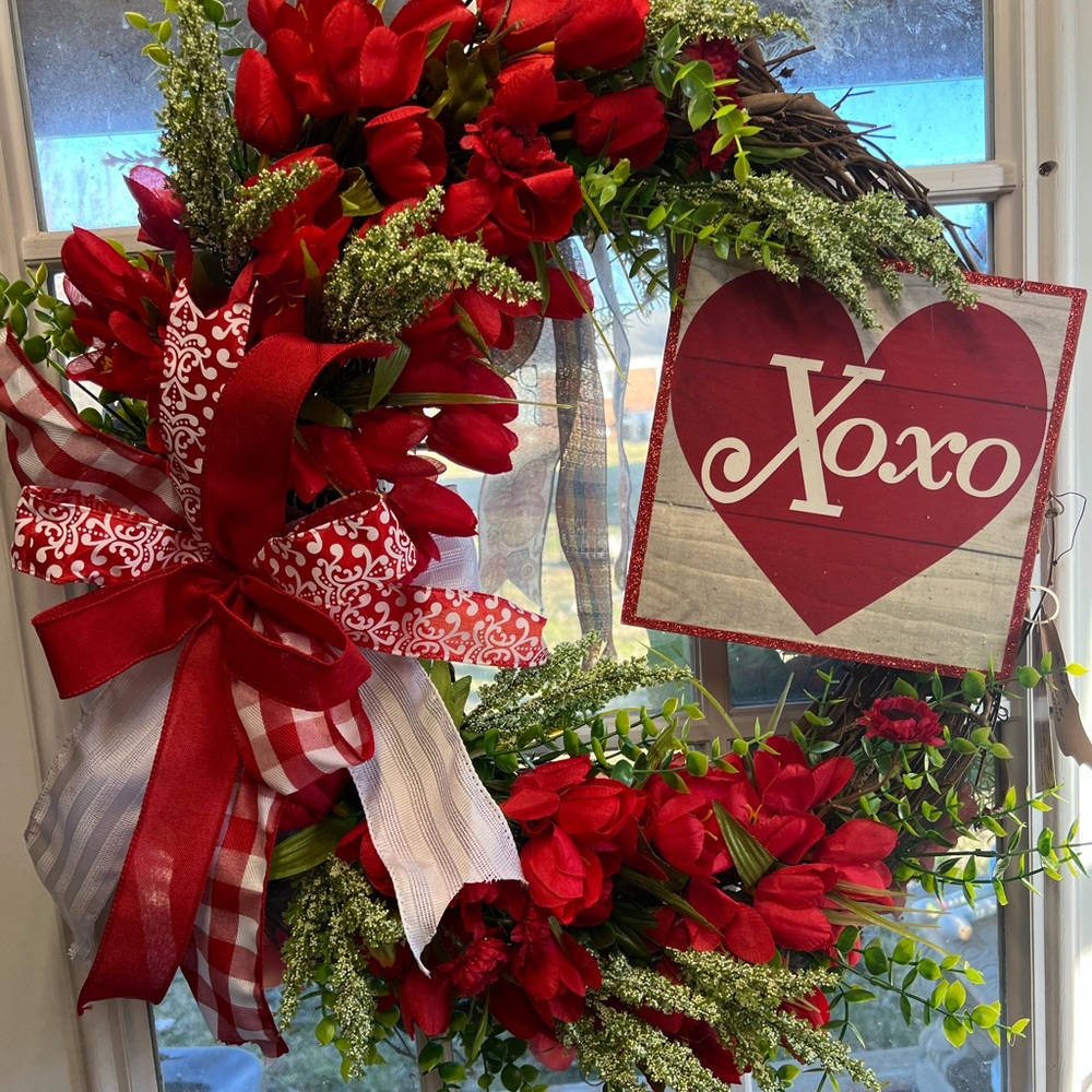 Valentine’s Day Holiday Wreath with Heart Sign